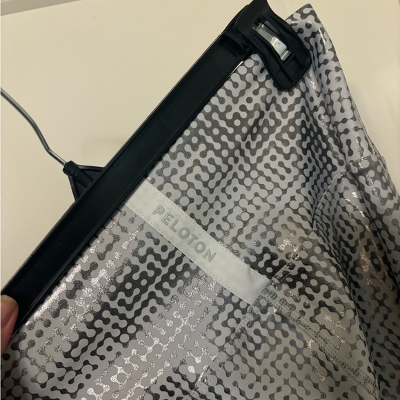 Peloton silver & white print leggings - Picture 2 of 3